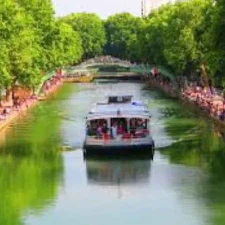Charming Parisian One Bedroom * Parigi